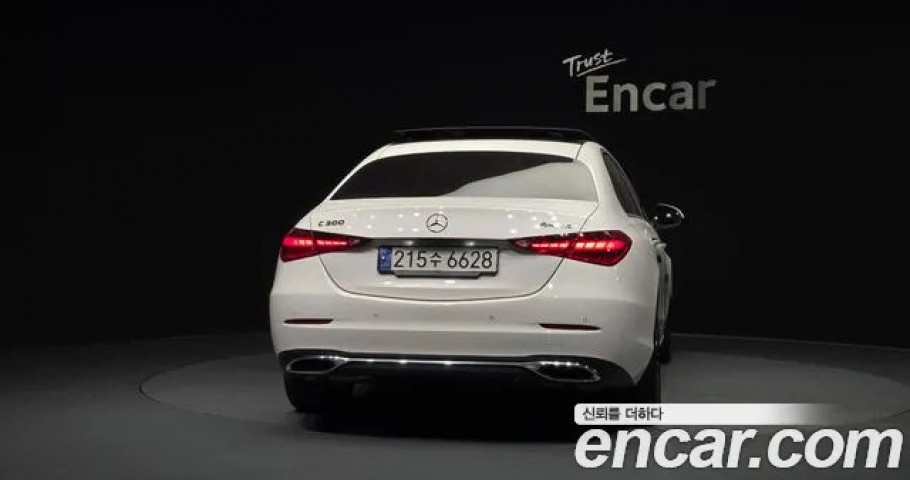 Mercedes-Benz C-Class 
