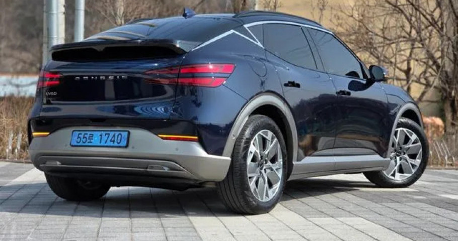 Genesis Gv60 