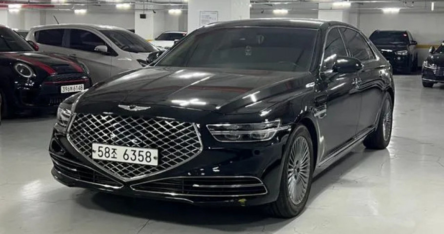 Genesis G90 