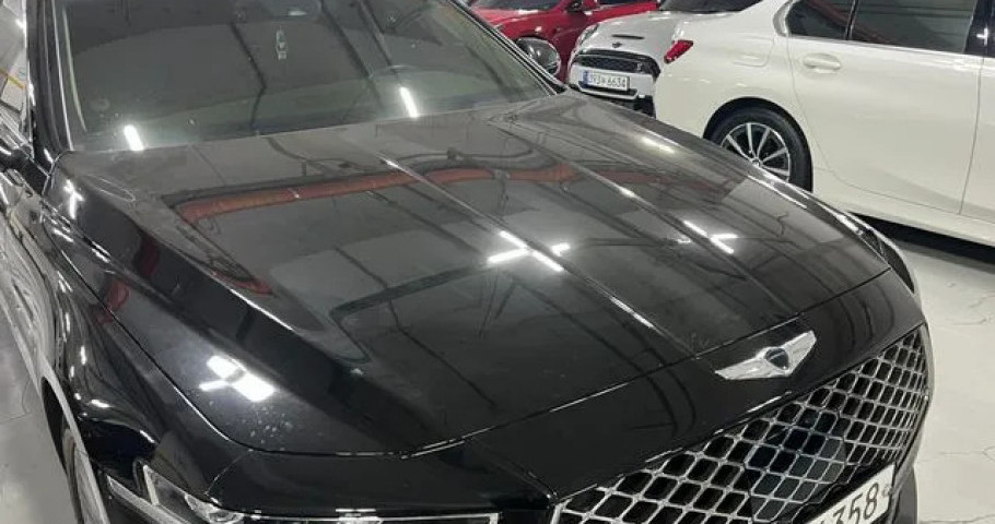 Genesis G90 