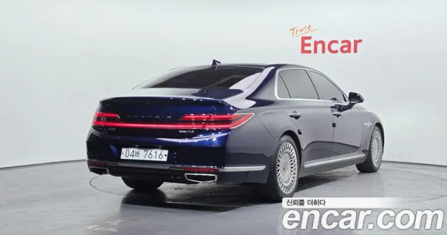 Genesis G90 