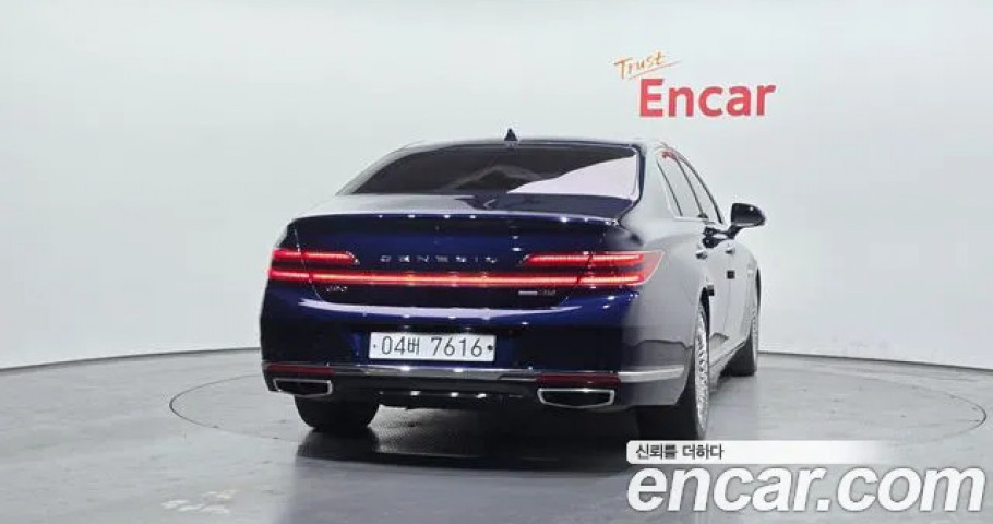 Genesis G90 