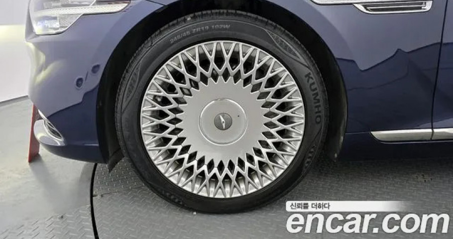 Genesis G90 