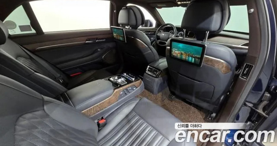 Genesis G90 