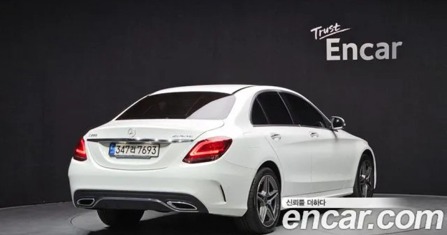 Mercedes-Benz C-Class 