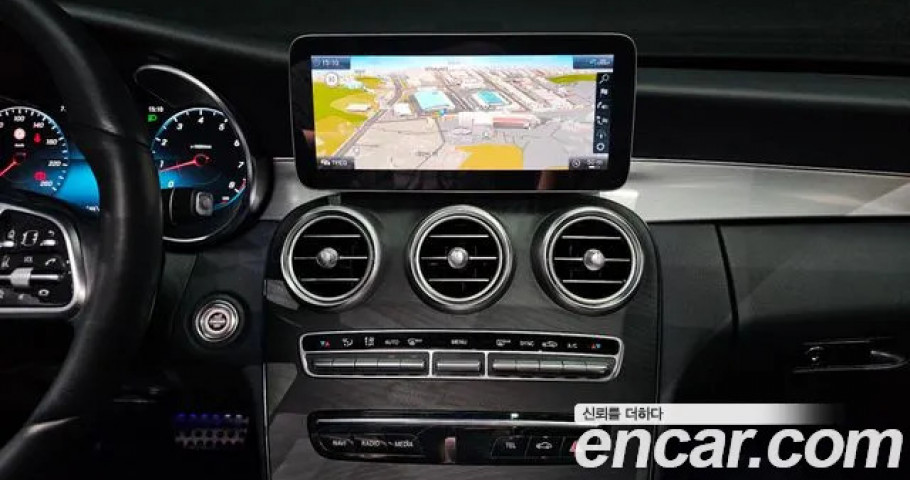 Mercedes-Benz C-Class 