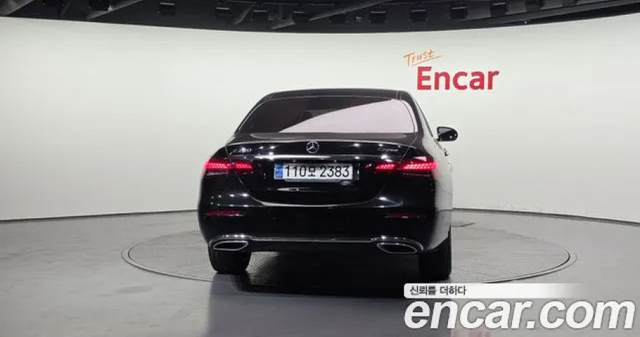 Mercedes-Benz E-Class 