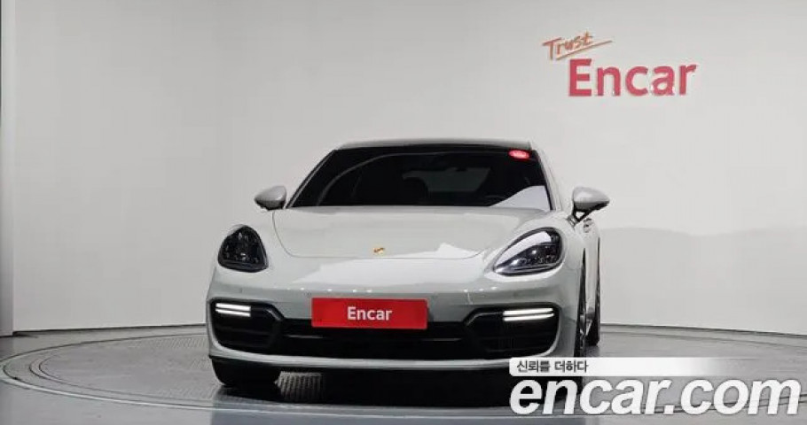 Porsche Panamera 