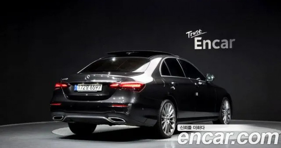Mercedes-Benz E-Class 