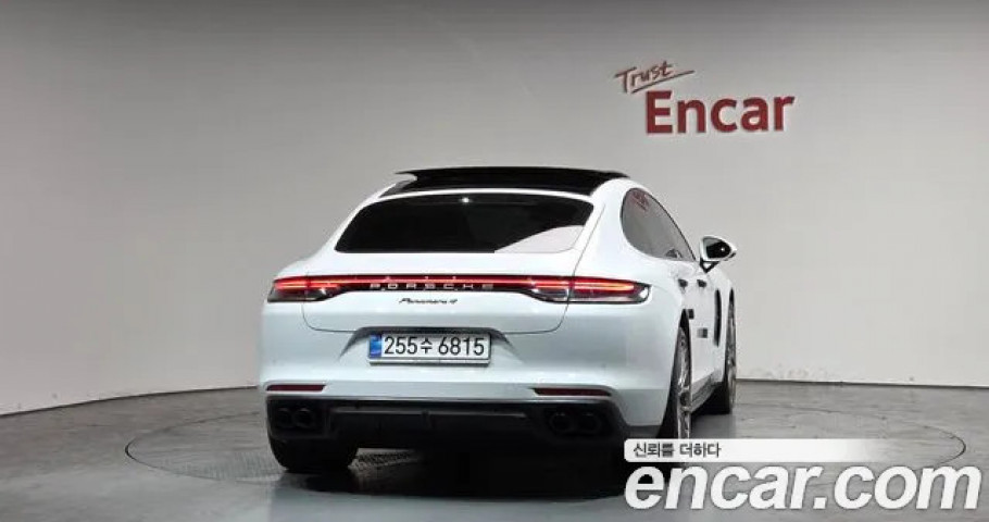 Porsche Panamera 