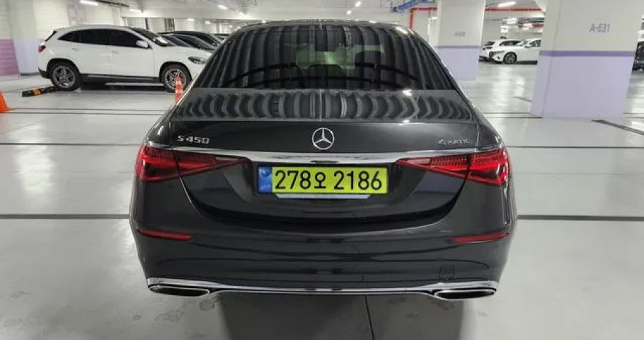 Mercedes-Benz S-Class 