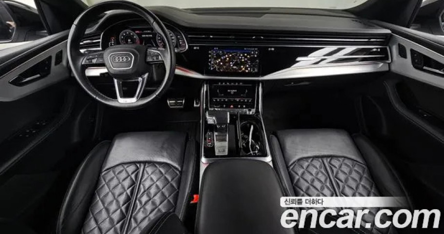 Audi Q8 