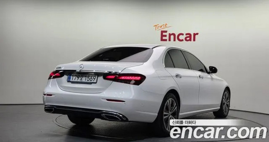 Mercedes-Benz E-Class 