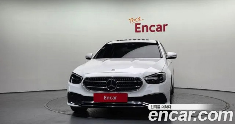 Mercedes-Benz E-Class 