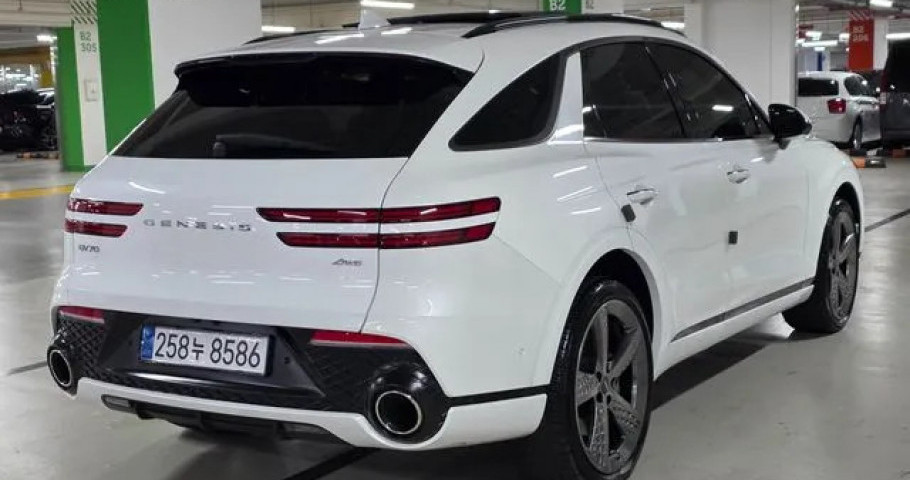 Genesis Gv70 