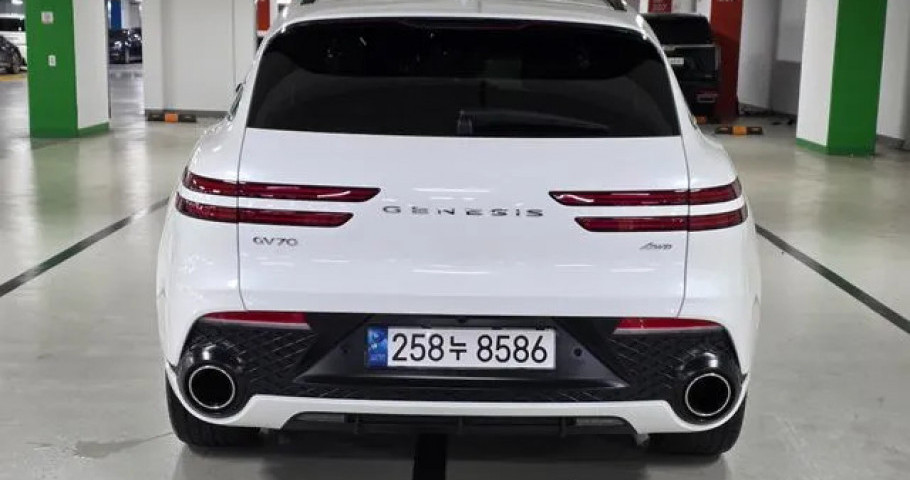 Genesis Gv70 
