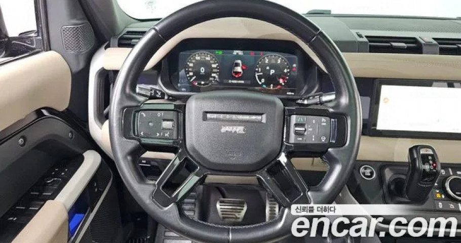 Land Rover Defender 