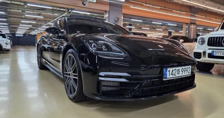 Porsche Panamera 