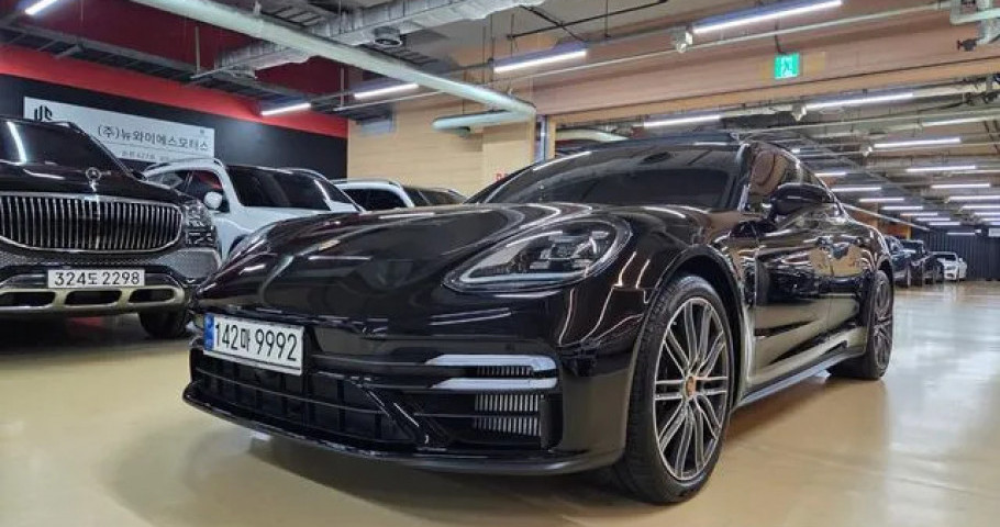 Porsche Panamera 