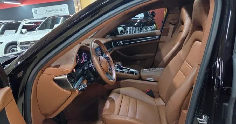 Porsche Panamera 