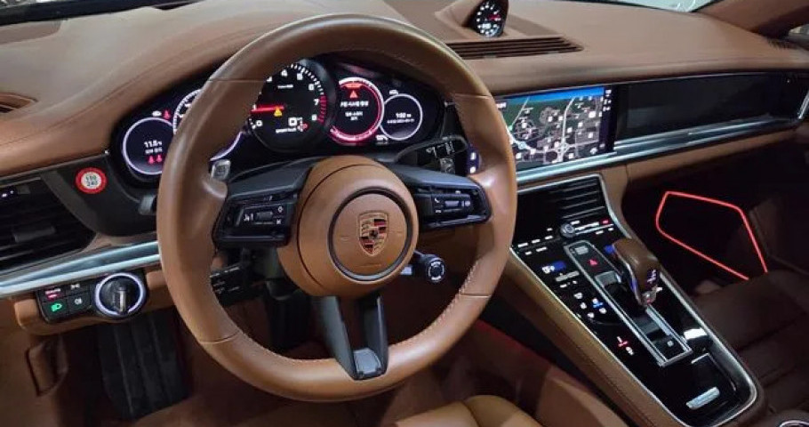 Porsche Panamera 