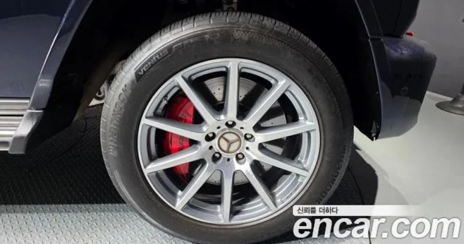 Mercedes-Benz G-Class 