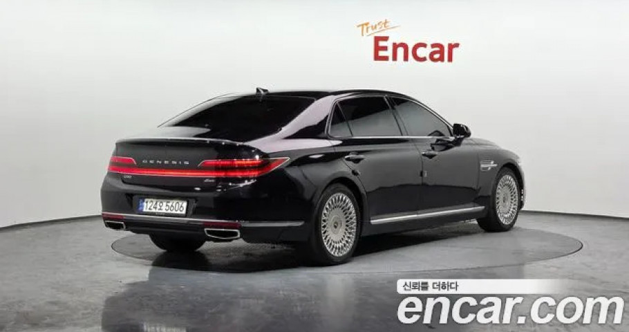 Genesis G90 