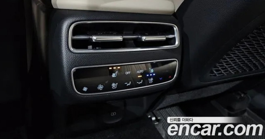 Genesis Gv70 