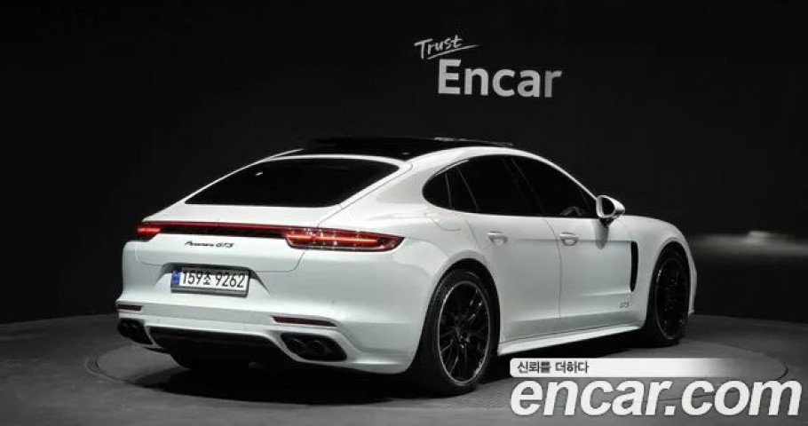 Porsche Panamera 