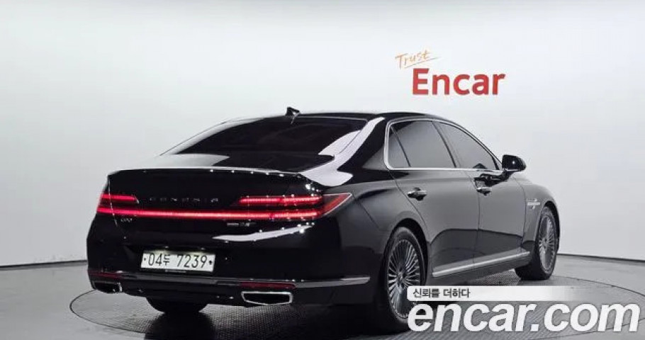 Genesis G90 