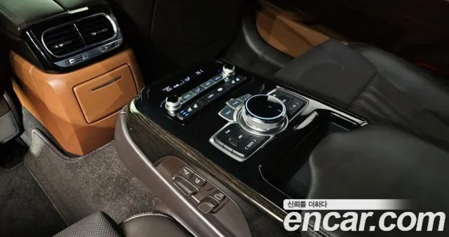 Genesis G90 