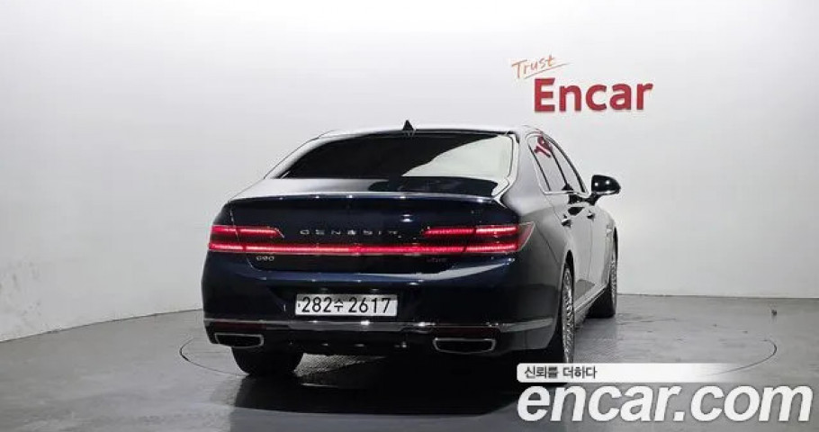 Genesis G90 