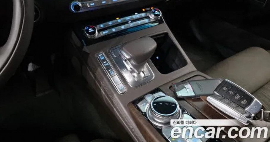 Genesis G90 