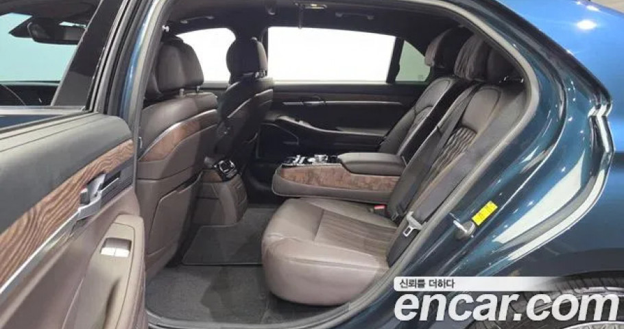 Genesis G90 