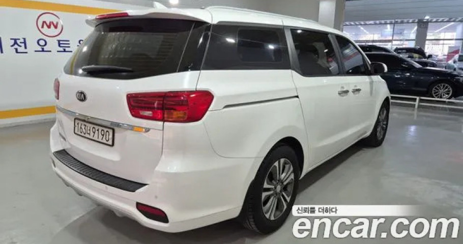 Kia Carnival 