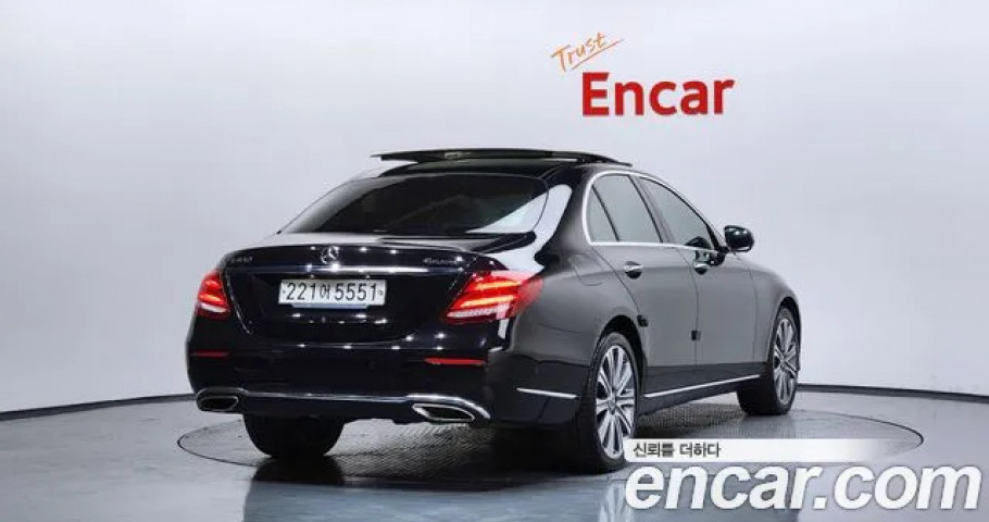 Mercedes-Benz E-Class 