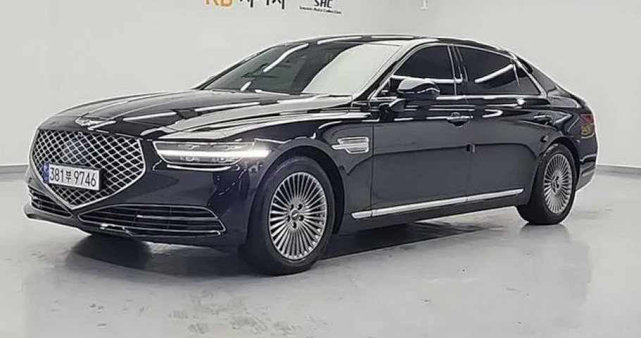 Genesis G90 
