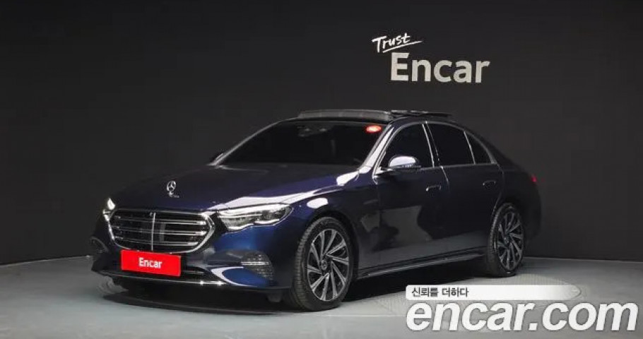 Mercedes-Benz E-Class 