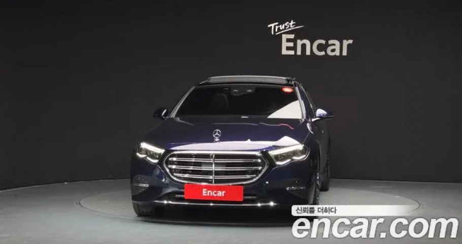 Mercedes-Benz E-Class 