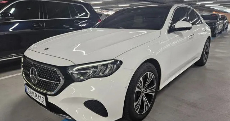 Mercedes-Benz E-Class 
