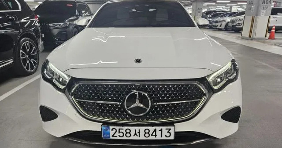 Mercedes-Benz E-Class 