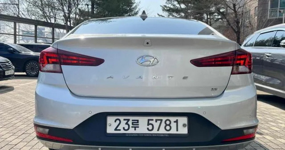 Hyundai Avante 
