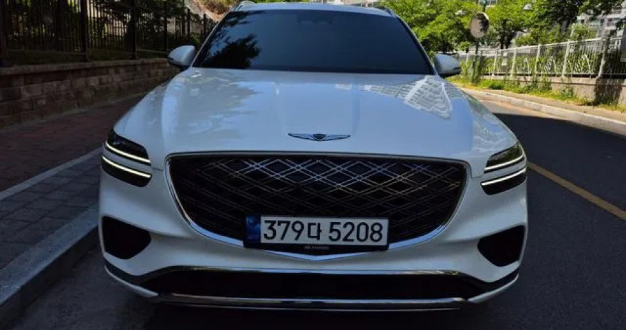Genesis Gv70 