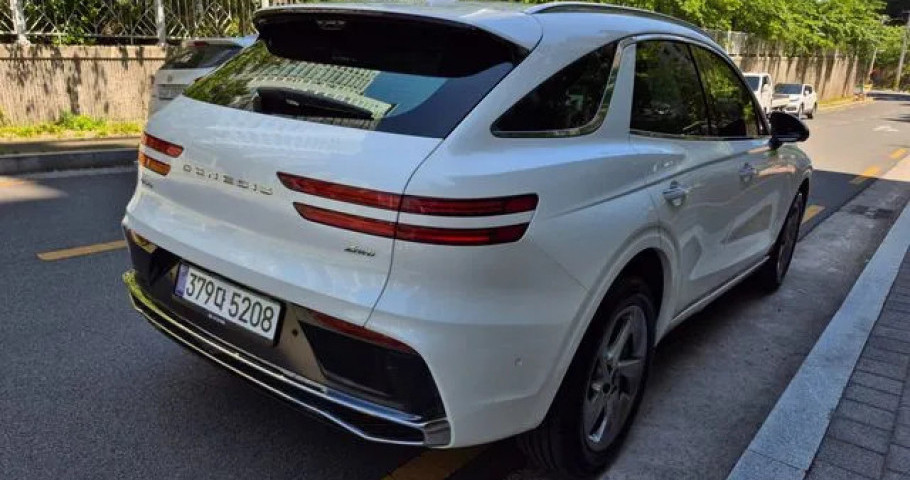 Genesis Gv70 