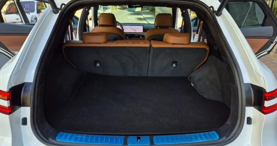 Genesis Gv70 