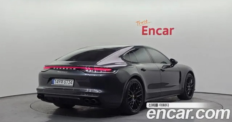 Porsche Panamera 