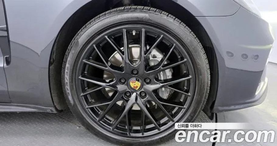 Porsche Panamera 