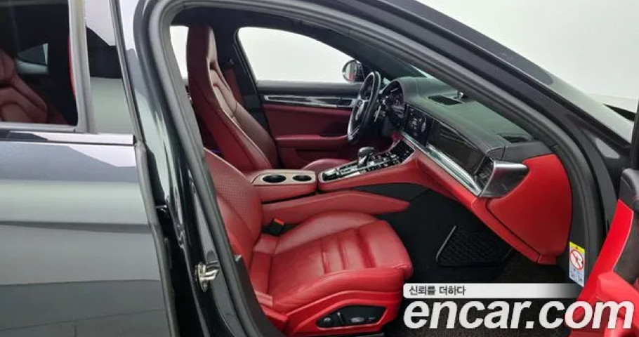 Porsche Panamera 