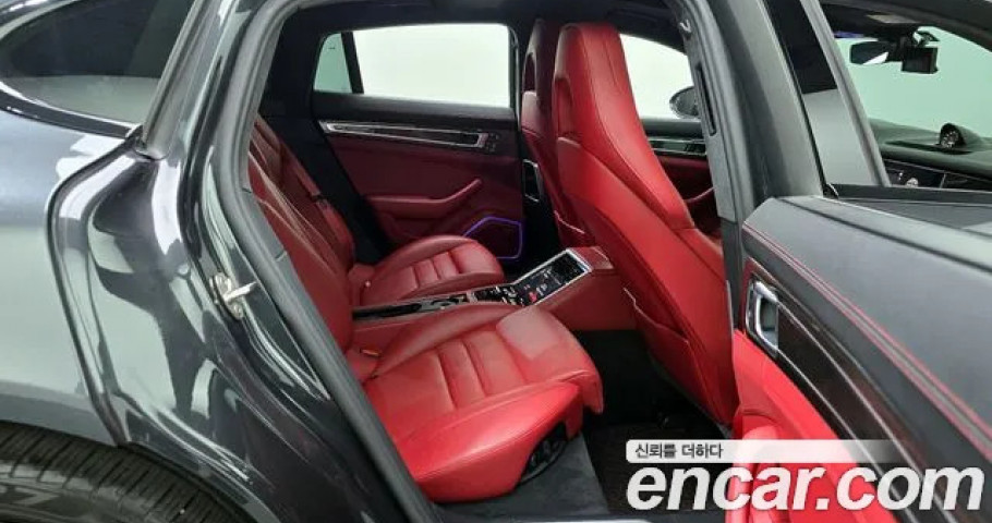 Porsche Panamera 