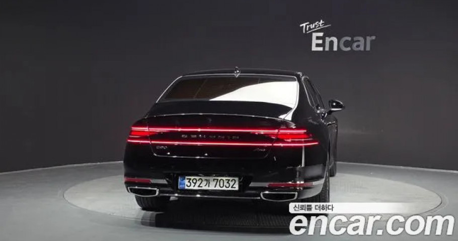 Genesis G90 